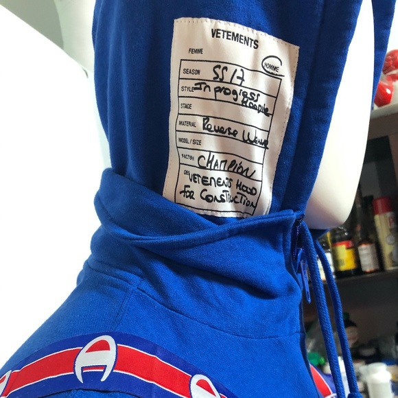 Vetements x Champion "In Progress" Hoodie - Picture 4 of 8